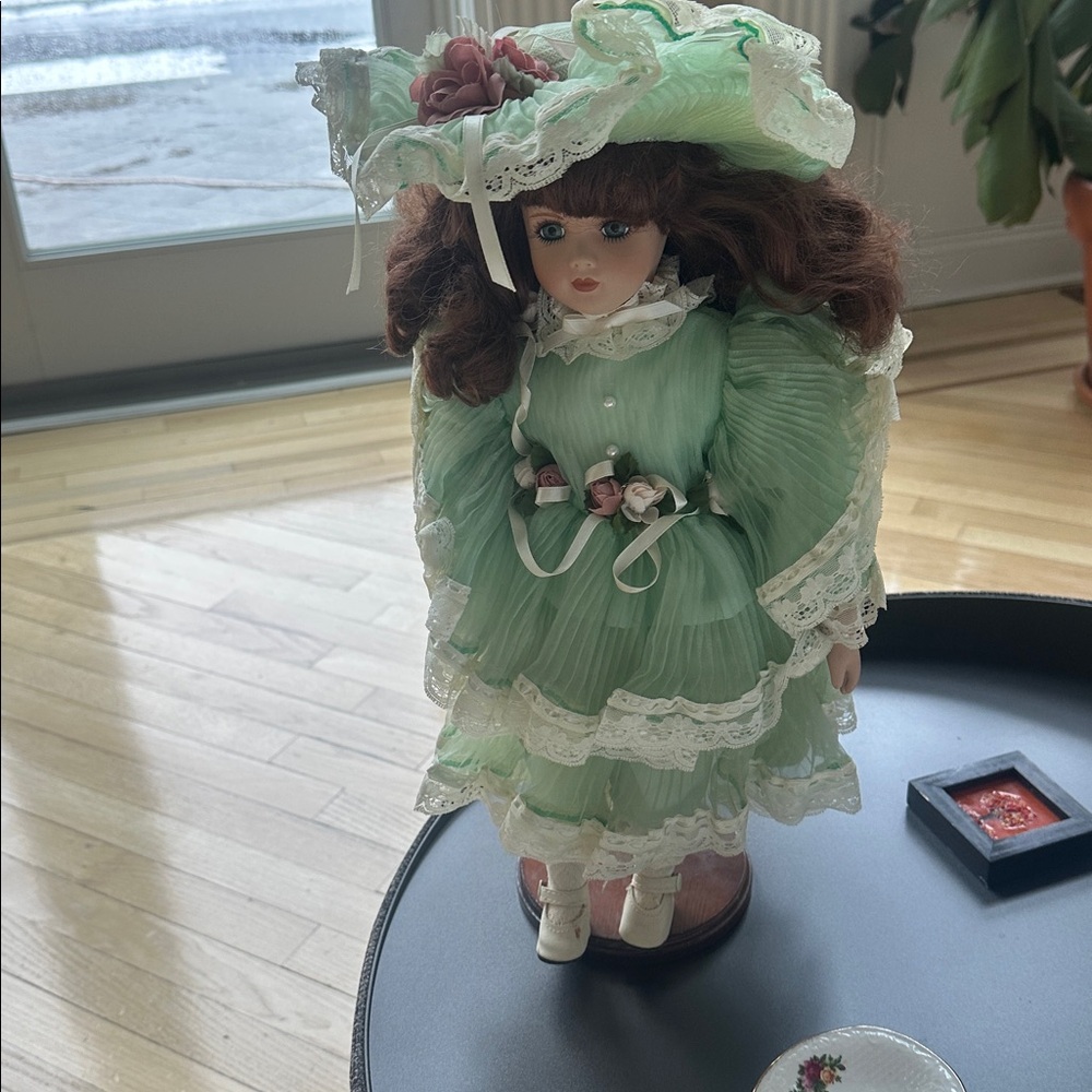 A Connoisseur Collection Porcelain Doll Handpainted By Seymour Mann Signature